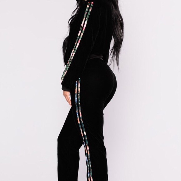 Fashion Nova velvet tracksuit w/ floral stripes - Picture 2 of 5